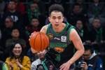 ❤️感恩！赵继伟谈里程碑：12个赛季走来 感谢这帮队友与教练！